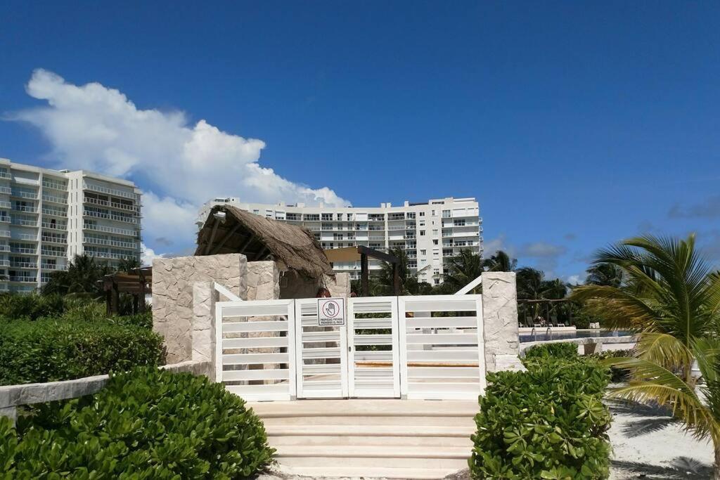 Hermoso Condo De 2 Habitaciones Frente Al Caribe Cancun Exterior photo